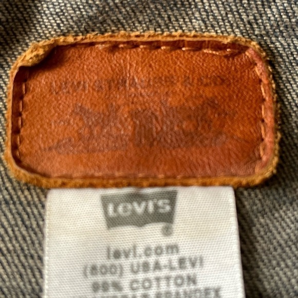 Levi's Ex Boyfriend Trucker Cowgirl Jean jacket denim dark blue Womens Small - Picture 9 of 11